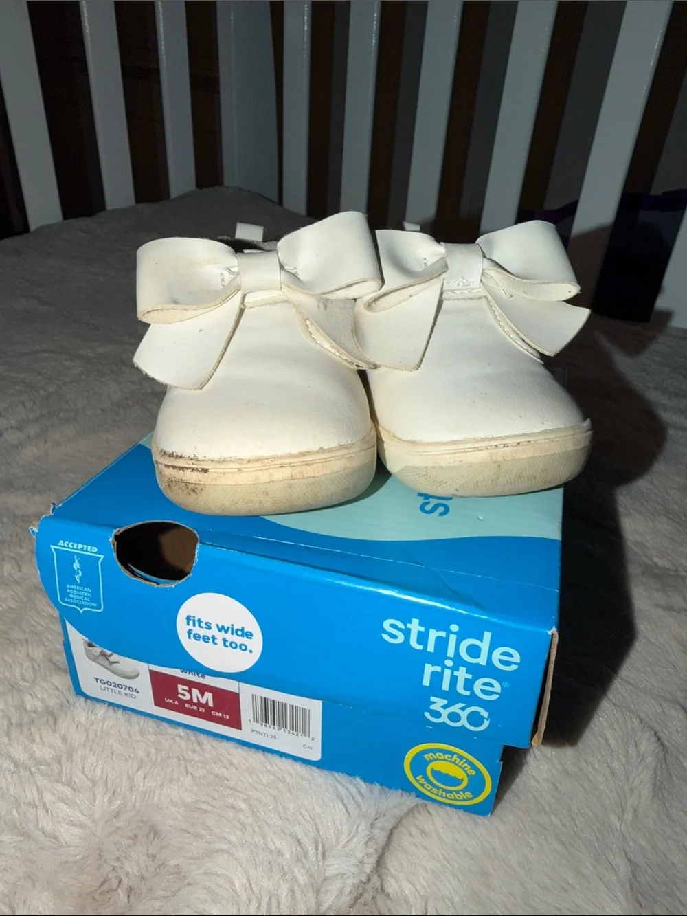 Stride Rite White toddler 5M Kamila shoes Velcro easy to wash
